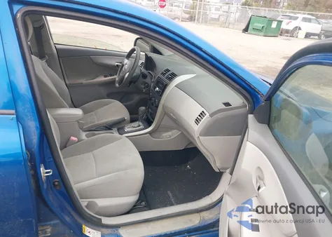 2010 Toyota Corolla Le z USA, uszkodzony, nr VIN 2T1BU4EE1AC387285